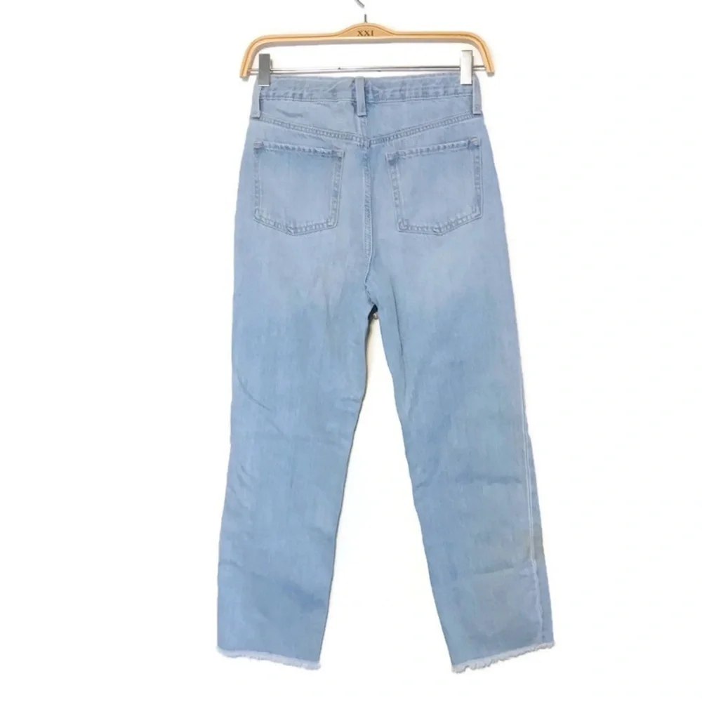 Old Navy High Rise Slouchy Straight Light Wash Distressed Jeans Girl’s size 12